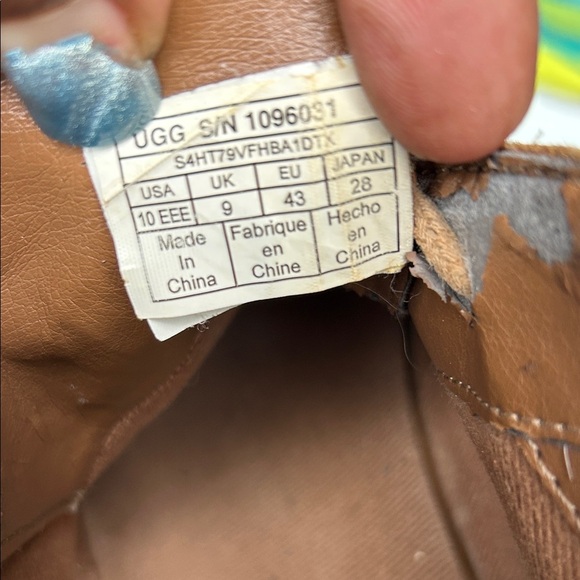 UGG Men's Brown Suede Chukka Boots - Picture 4 of 4